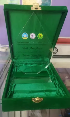 Cetak Jasa Buat Plakat Custom Curug Tangerang - Plakat Akrilik & Kayu Murah Mulai 150rb Berkualitas - Modhiskom