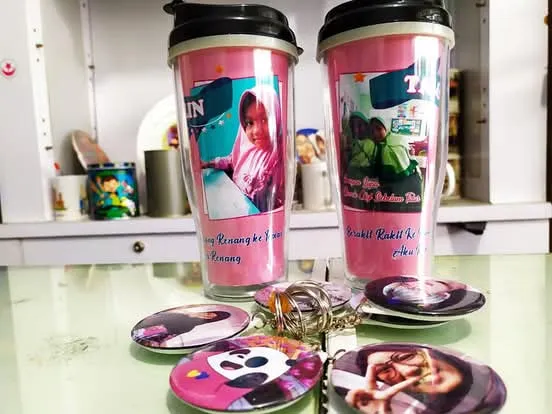 Hasil Karya: Paket Souvenir Custom: Tumbler Insert Paper & Pin Gantungan Kunci