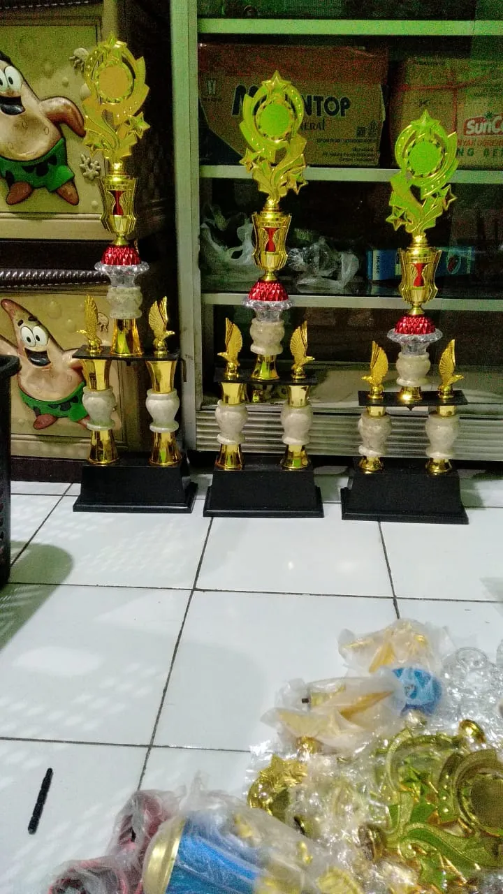 Hasil Karya: Produksi Piala Kaki 2 Eksklusif – Turnamen Bulutangkis TAC TIC CUP I Grand Puri Asih, Curug